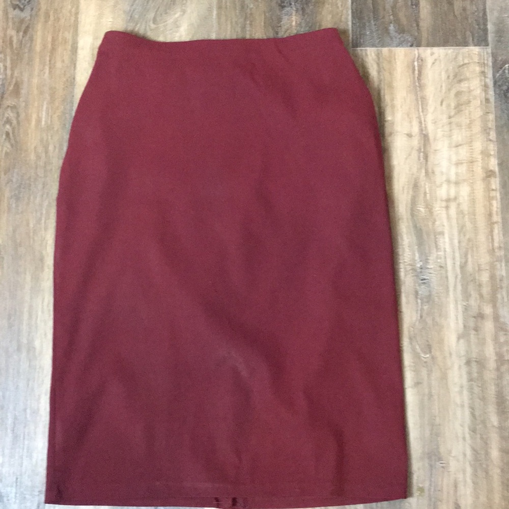 Burgundy skirt Linda Matthews